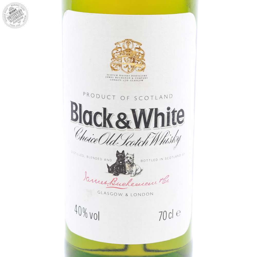 65601475_Black_&_White_Scotch_whisky-3.jpg