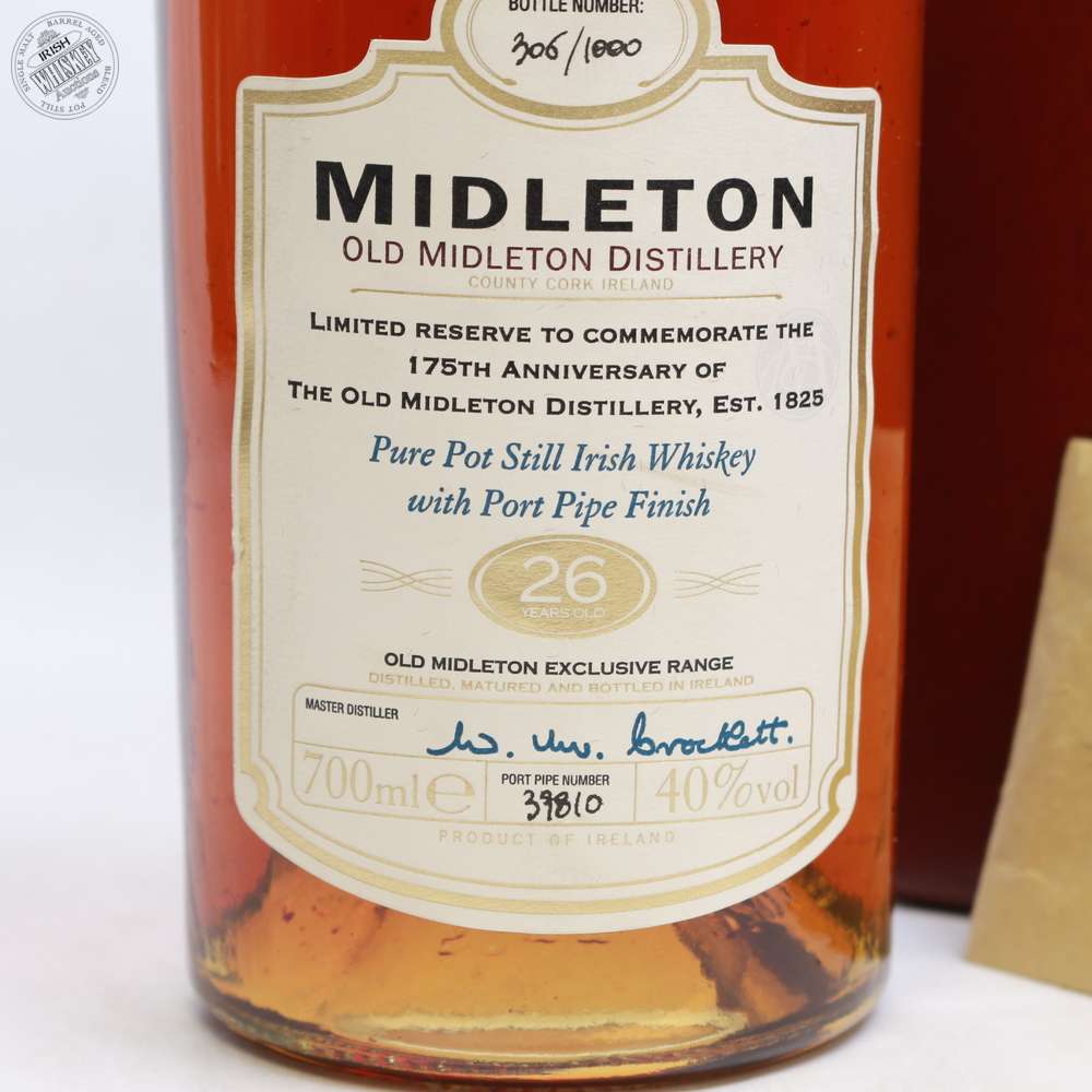 65602297_Midleton_26_Year_Old_Limited_Edition_Port_Pipe_Finish-3.jpg