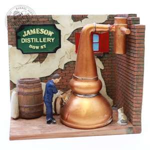 65590228_Jameson_Distillery_Bow_Street_Still_House_Ornament-1.jpg