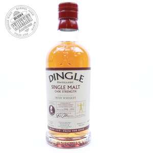 65605320_Dingle_Single_Malt_Cask_Strength_Whisky_&_Rum_Aan_Zee_Festival-1.jpg