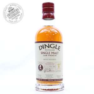 65616319_Dingle_Single_Malt_Cask_Strength_Whisky_and_Rum_Aan_Zee_Festival-1.jpg