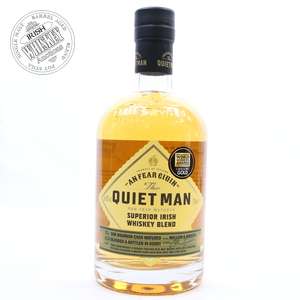 65618429_The_Quiet_Man_Superior_Irish_Whiskey_Blend-1.jpg