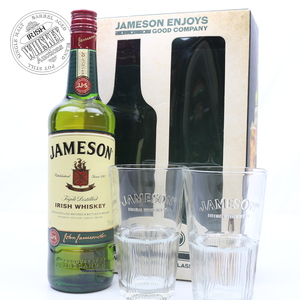 65621611_Jameson_Irish_Whiskey_Gift_Set-1.jpg