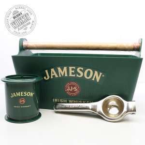 65633288_Jameson_Bar_Caddy,_Lime_Cutter_and_Lime_Squeezer-1.jpg