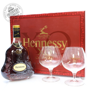 65642718_Hennessy_XO_Cognac_Gift_Set-1.jpg