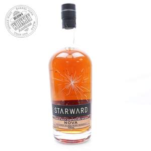 65706407_Starward_Nova_Single_Malt_Whisky-1.jpg