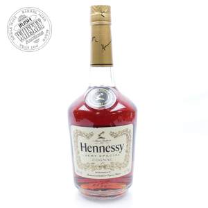 65706737_Hennessy_Very_Special_Cognac-1.jpg