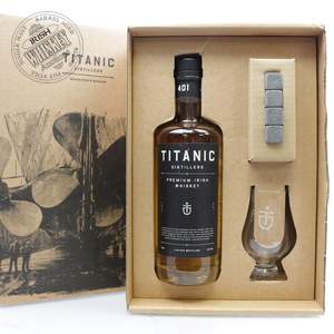 65709989_Titanic_Distillers_Collectors_Edition-1.jpg